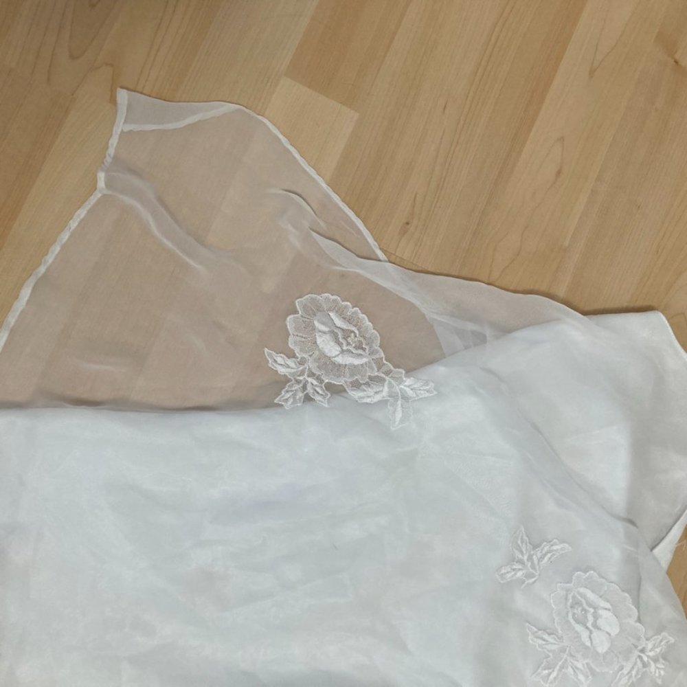 Nightie - Picture 3 of 4